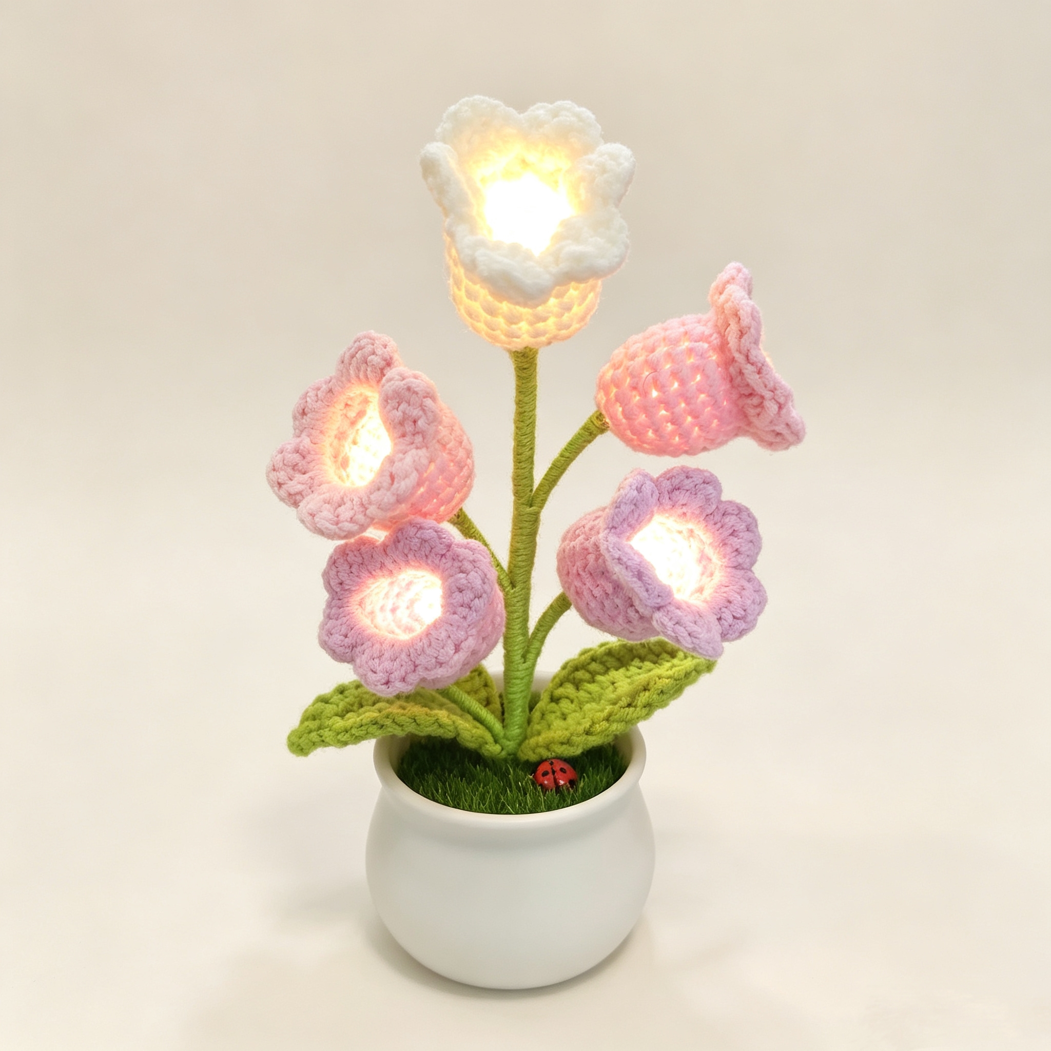 ELA BOUTIQUE |WHITE BELLFLOWER LAMP