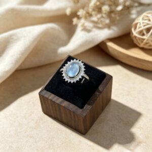 Solar Grace — Aquamarine Vintage Ring
