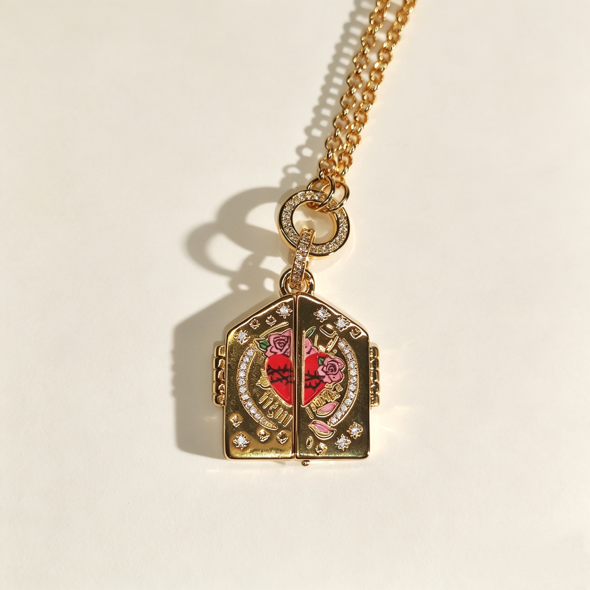 ELA BOUTIQUE| OPENABLE HOUSE SHAPED ENAMEL LOCKET NECKLACE