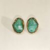 ELA BOUTIQUE| GOLD IRREGULAR GREEN STONE STUD EARRINGS