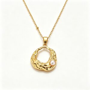 ELA BOUTIQUE| IRREGULAR HOLLOW PEARL PENDANT NECKLACE